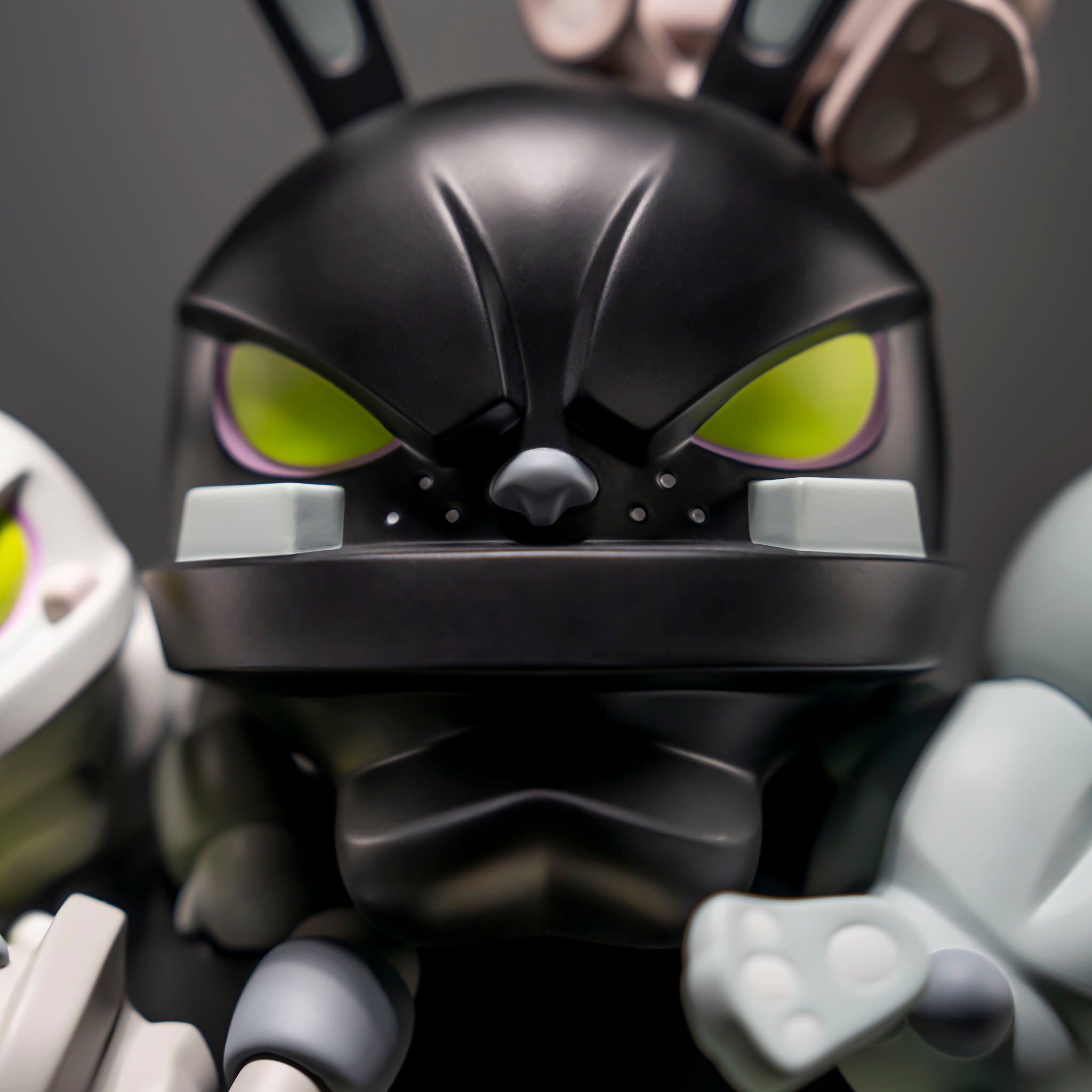#CHOOSE YOUR EDITION_Shadow of Myself – Green Eyes [Limited to 69]